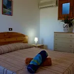 Vardano Hotel apartamentowy Parghelia