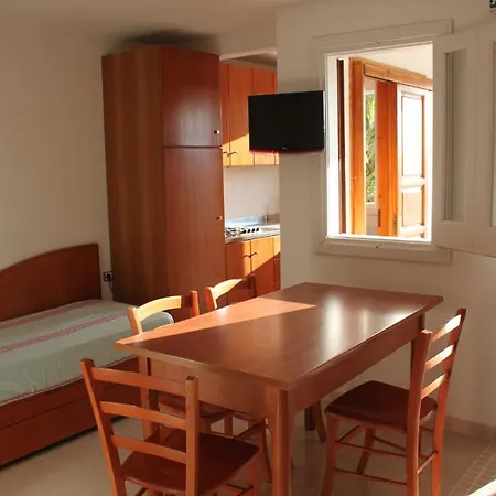 Vardano Aparthotel