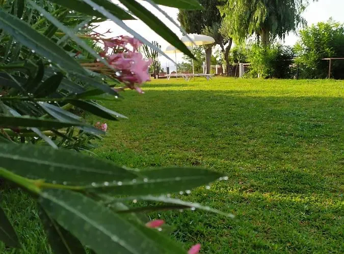 Vardano Aparthotel 3*